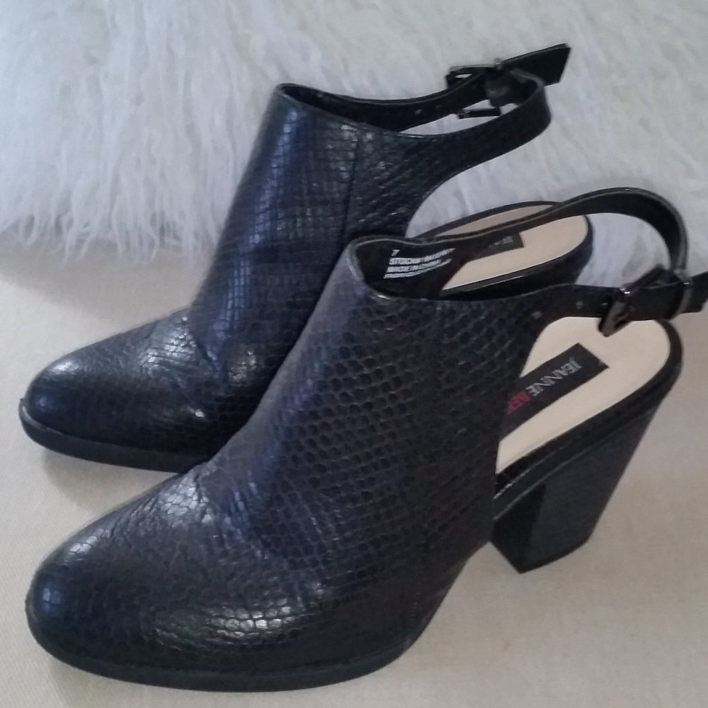 Jeanne Beker black open back heels EUC